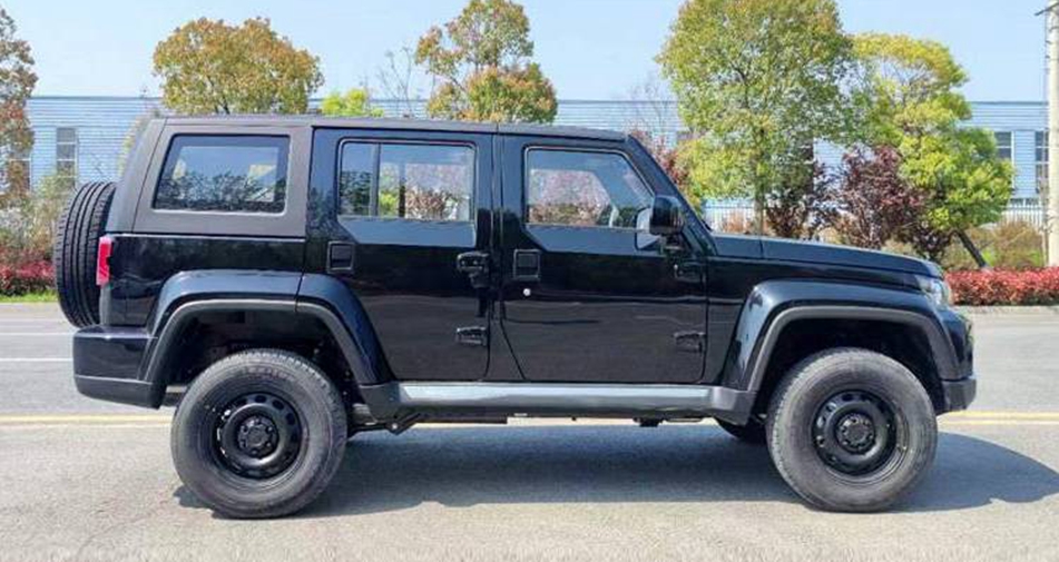 北汽4驱越野指挥车