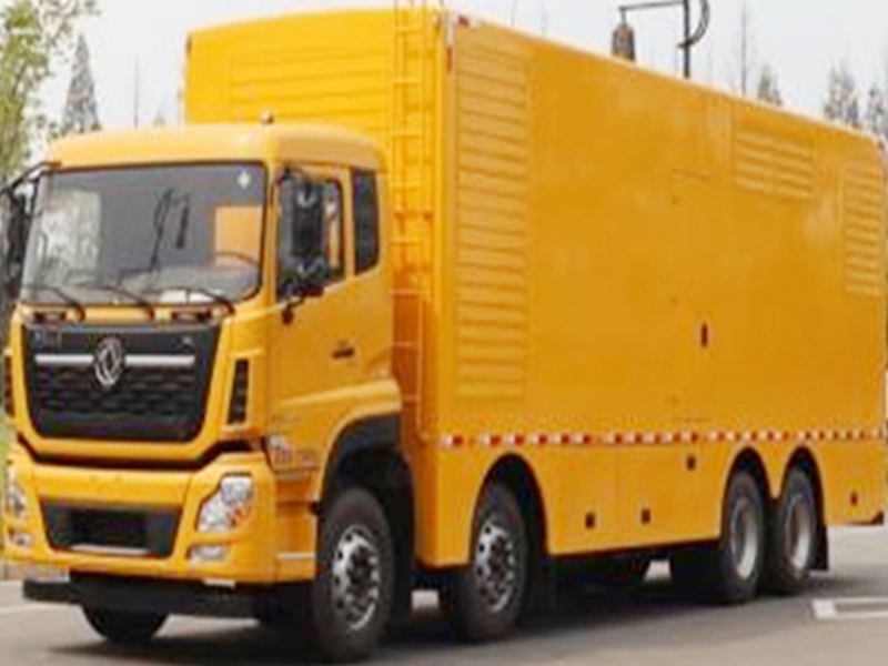 东风天龙前四后八电源车1000KW