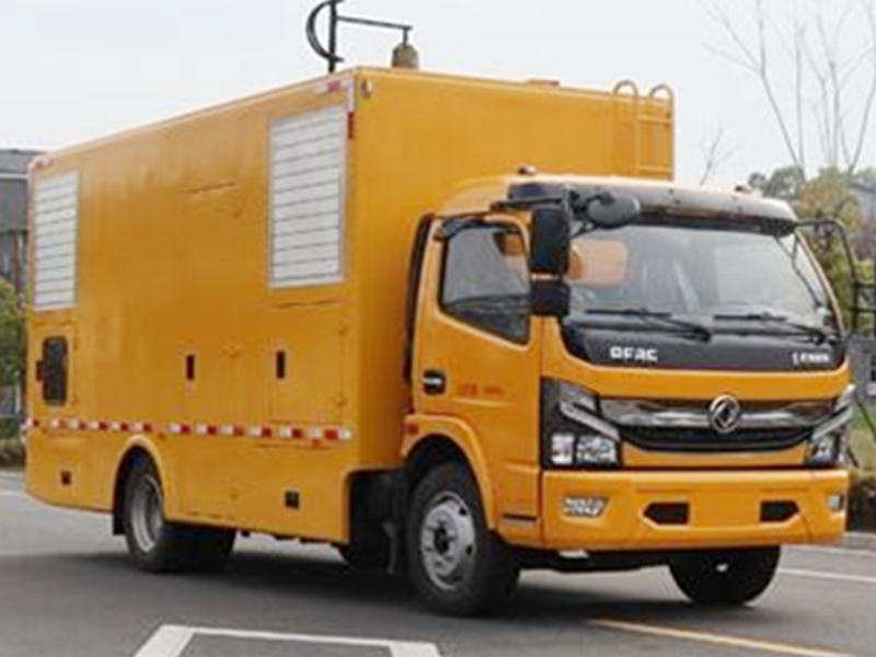 多利卡3.8m轴距电源车150KW